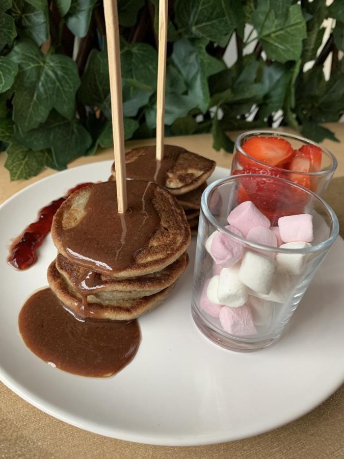 Au Petit Nid Froissart Bed & Breakfast Chimay Eksteriør bilde
